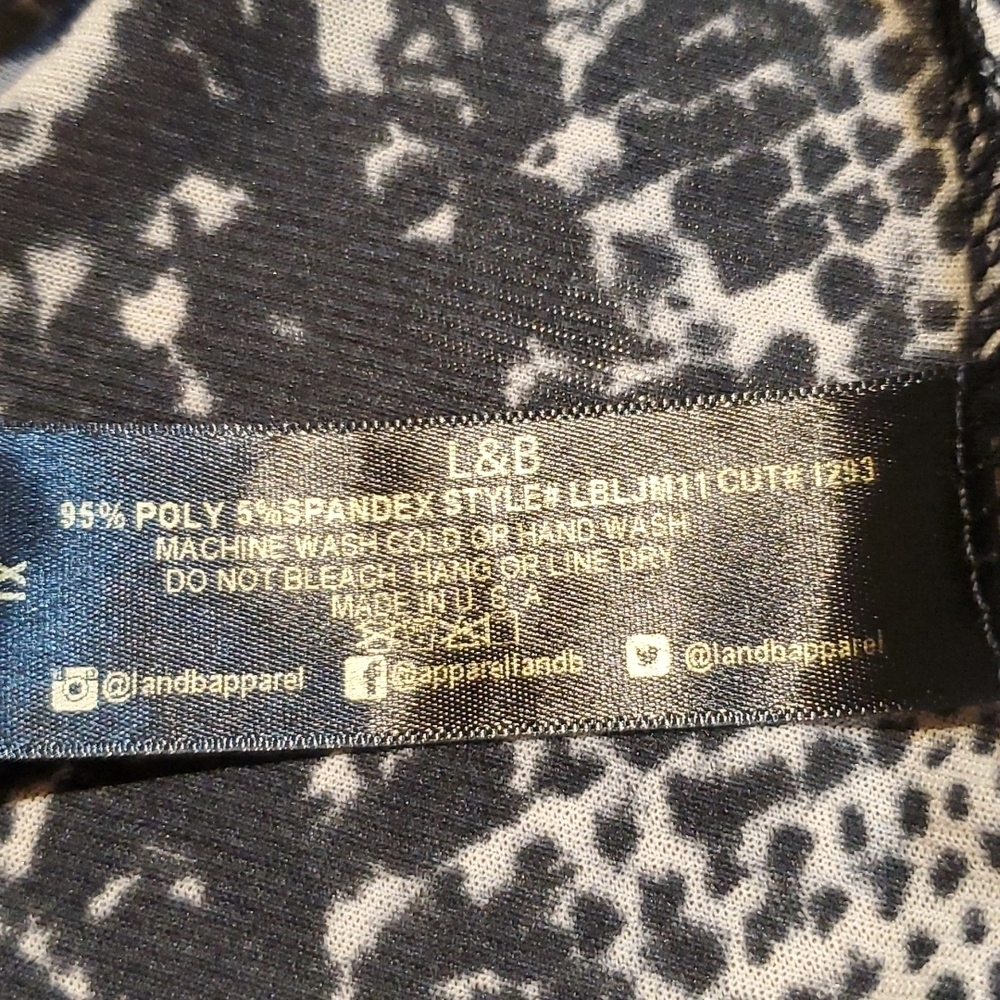 L&B. Shrug - Picture 7 of 7